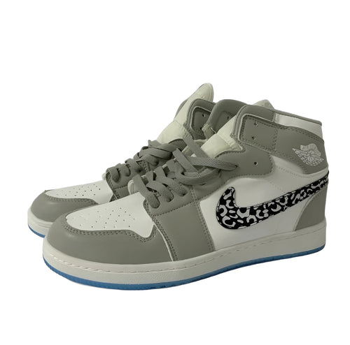 AIR JORDAN 1 HIGH - Reverse Cement.